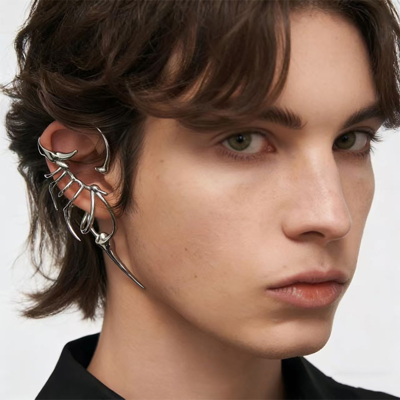 Edgy Skeleton-Style Ear Cuff f - Women'S Fashion Edgy recensie en prijs