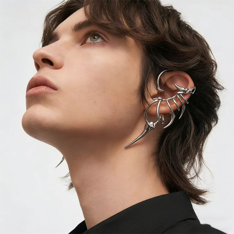 Edgy Skeleton-Style Ear Cuff f - Women'S Fashion Edgy recensie en prijs