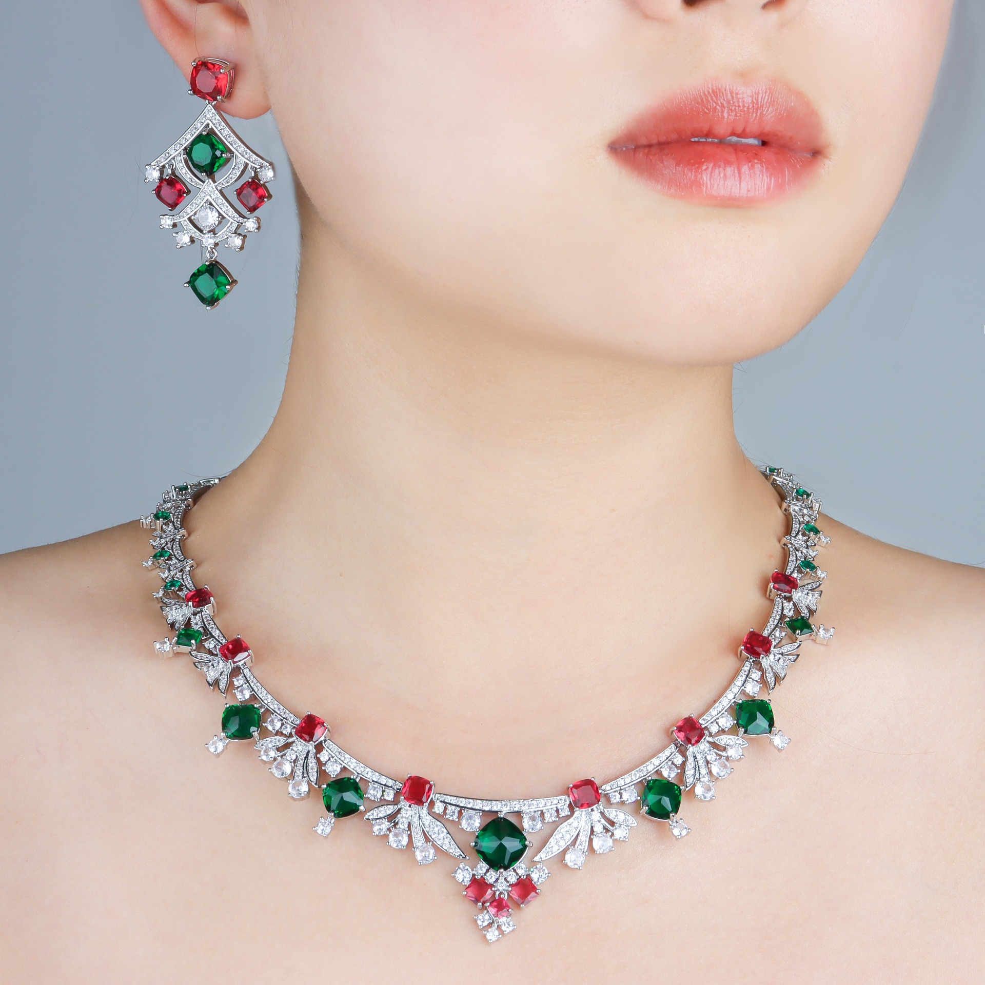 Luxury Women Zircoina Earrings - Women Fashion Uae recensie en prijs