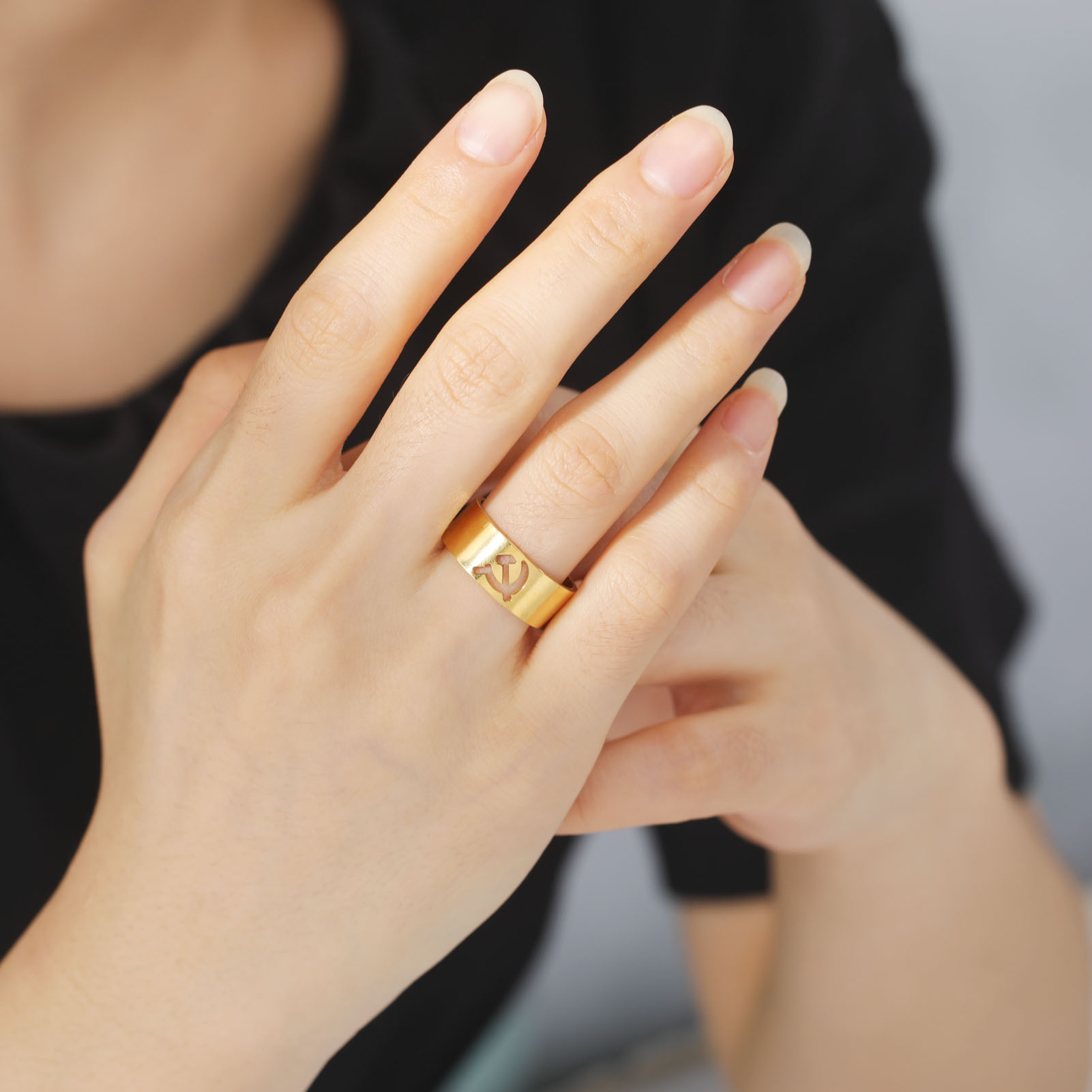 Soviet Hammer Sickle Finger Ri - Women'S Fashion Revolution recensie en prijs